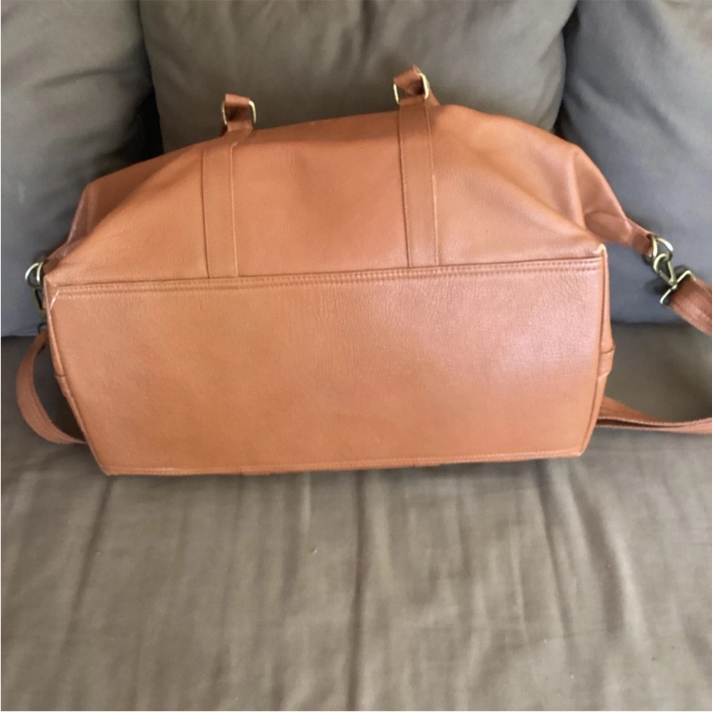 ❌Sold ❌Stylish Tan Leather Men's or woman’s Duffle Bag by Left over studios - Picture 3 of 7